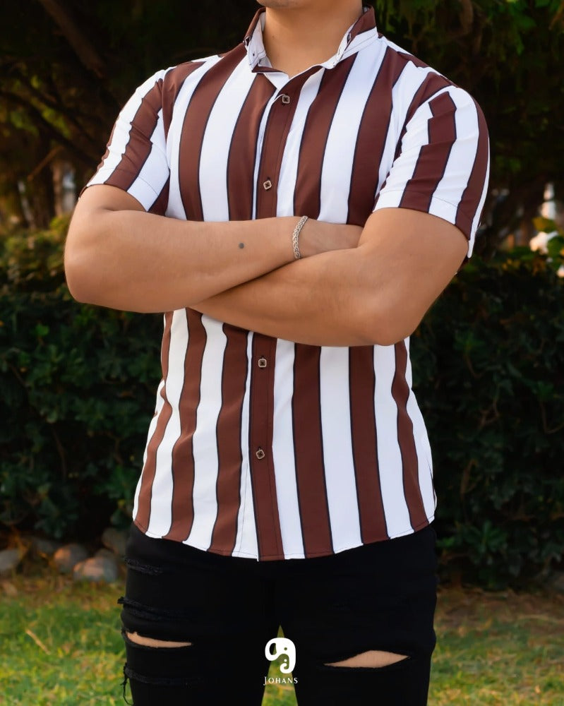 CAMISA MANGA CORTA RAYAS CAFE, NEGRO  Y BLANCO