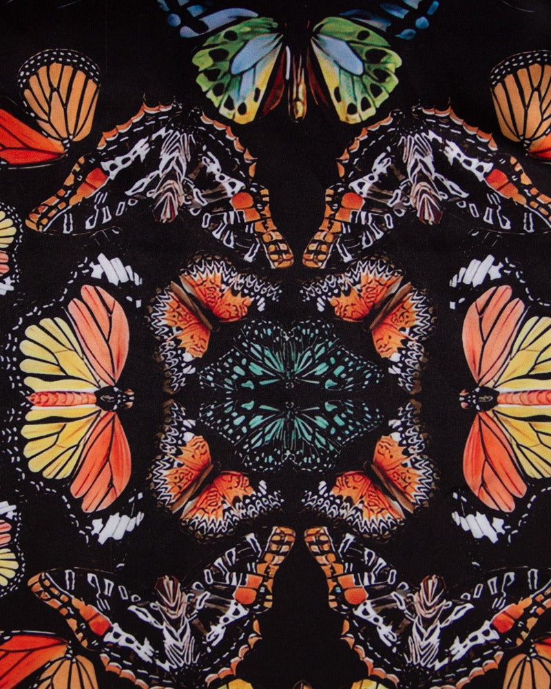 CAMISA MANGA LARGA ESTAMPADO NEGRA MARIPOSARIO