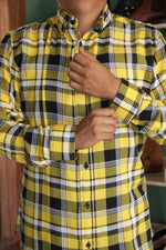 Cargar imagen en el visor de la galería, CAMISA MANGA LARGA CUADRO GRANDE AMARILLO
