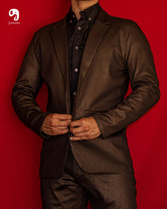 BLAZER SOLAPA V CASUAL CAFE CON PUNTOS DORADOS