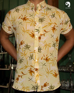 Cargar imagen en el visor de la galería, CAMISA MANGA CORTA ESTAMPADO BEIGE PRIMAVERAL
