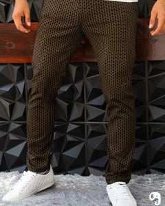 PANTALÓN CASUAL NEGRO CON ROMBOS EN DORADO