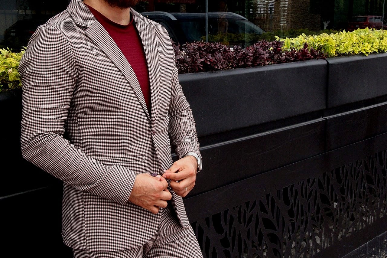BLAZER SOLAPA V CUADROS BEIGE CON VINO Y NEGRO