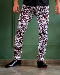 PANTALÓN EXOTICO ANIMAL PRINT BLANCO CON NEGRO MANCHAS ROJAS