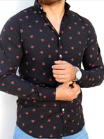 Cargar imagen en el visor de la galería, CAMISA MANGA LARGA ESTAMPADO NEGRA CON ROSAS ROJA

