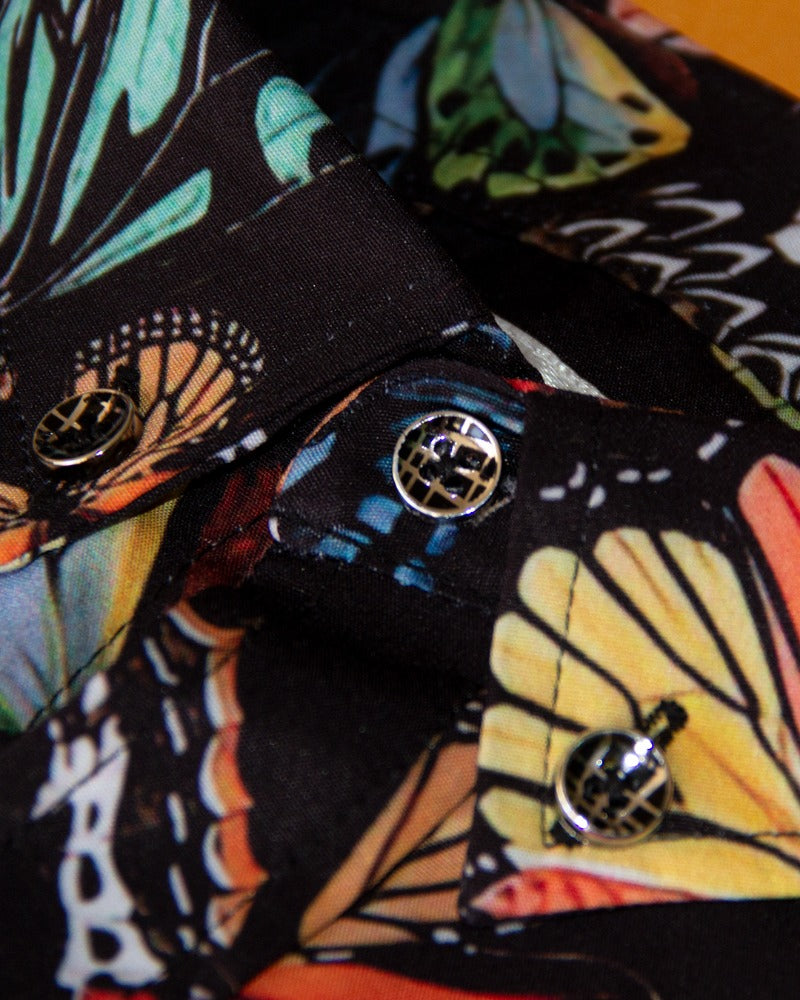 CAMISA MANGA LARGA ESTAMPADO NEGRA MARIPOSARIO