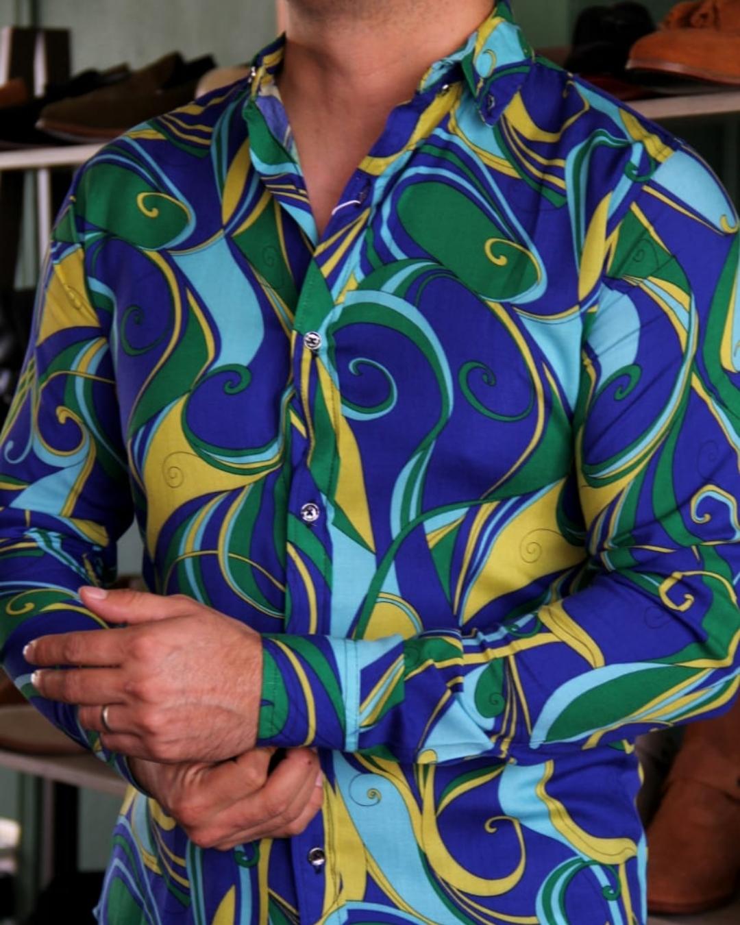 CAMISA MANGA LARGA ESTAMPADO MIX DE AZULES Y VERDES