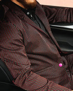 Cargar imagen en el visor de la galería, BLAZER SOLAPA V EXOTICO CON LINEAS DORADAS Y ROJAS
