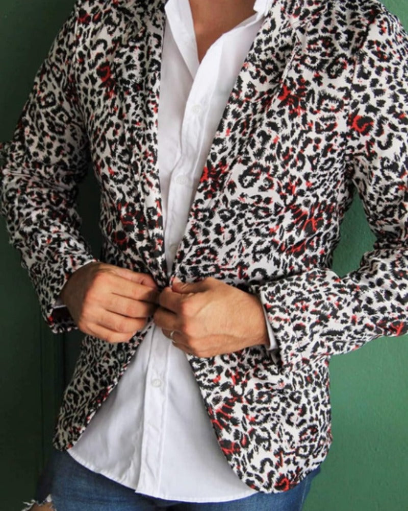 BLAZER SOLAPA V EXOTICO ANIMAL PRINT BLANCO CON NEGRO MANCHAS ROJAS