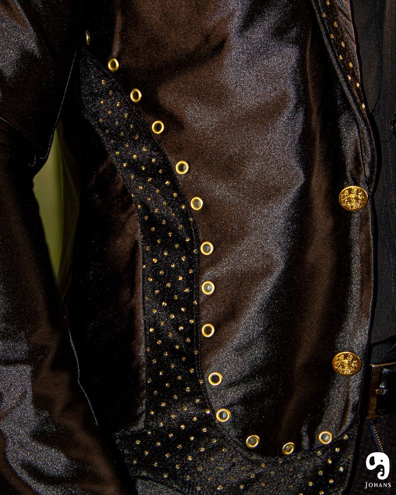 BLAZER SOLAPA V EXOTICO NEGRO CON OJALES