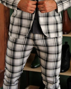 PANTALÓN CASUAL  BLANCO DE CUADROS NEGROS