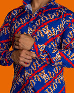 Cargar imagen en el visor de la galería, CAMISA MANGA LARGA ESTAMPADO AZUL REY CORALES NARANJAS
