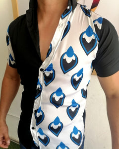 CAMISA MANGA CORTA ESTAMPADO NEGRO CON OJOS AZULES