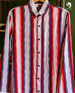 CAMISA MANGA LARGA ESTAMPADO BLANCO LINEAS ROJAS Y GRISES