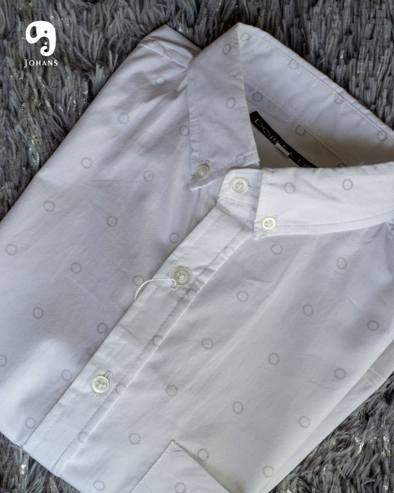 CAMISA MANGA LARGA ESTAMPADO BLANCA SOLES GRISES