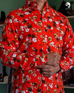 CAMISA MANGA LARGA ESTAMPADA NARANJA FLORES BLANCAS