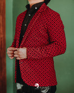 Cargar imagen en el visor de la galería, BLAZER SOLAPA V EXOTICO ROJO CUADROS DE GAMUZA EN NEGRO
