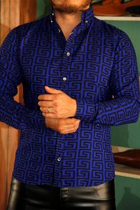 CAMISA MANGA LARGA ESTAMPADO LABERINTO A CUADROS AZUL REY