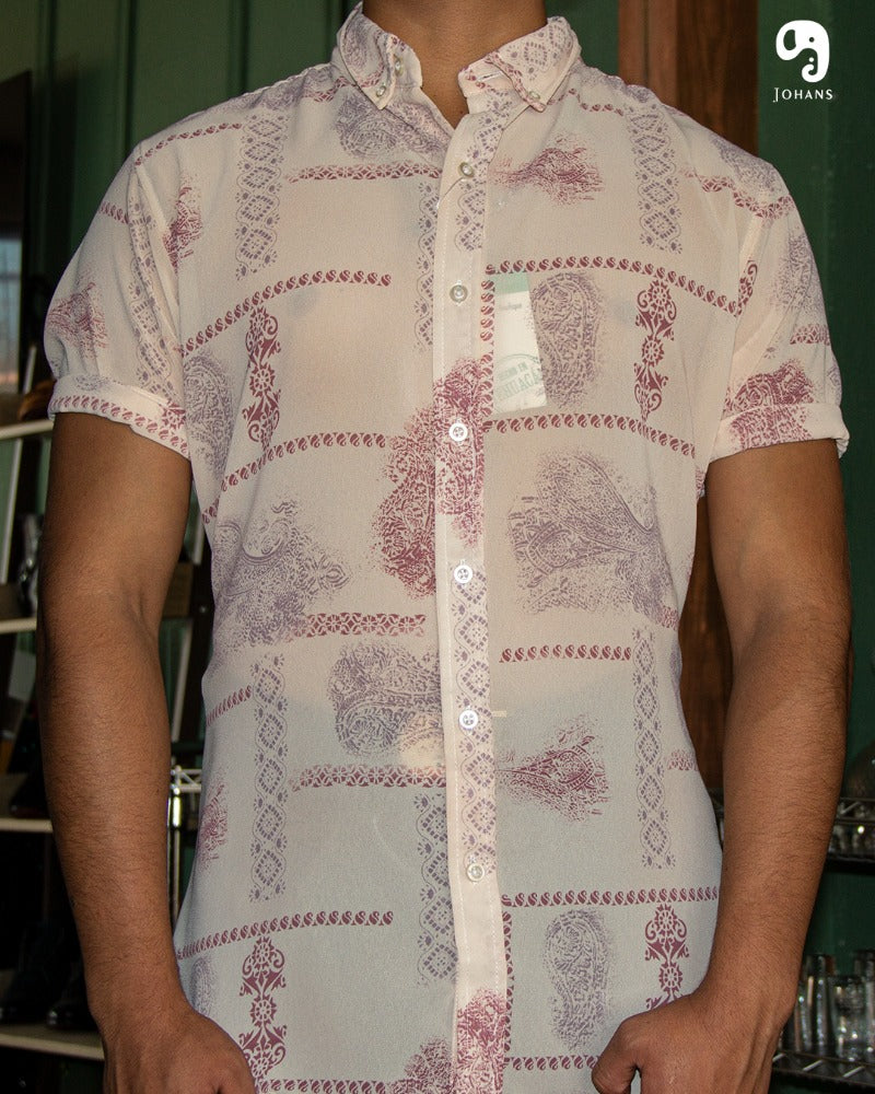 CAMISA MANGA CORTA ESTAMPADA NUDE CON DETALLES ROSAS