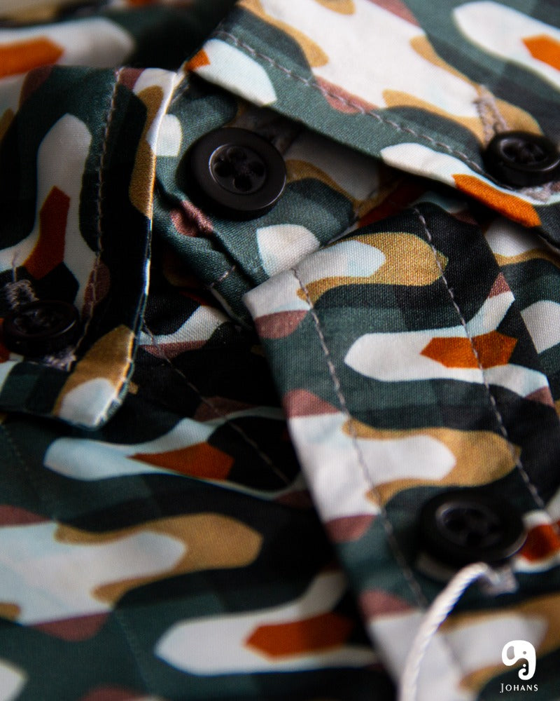 CAMISA MANGA LARGA ESTAMPADO SATINADA VERDE PRISMATIC