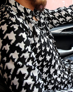 CAMISA MANGA LARGA ESTAMPADO DE RANA PIXELEADO