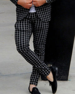 PANTALÓN CASUAL NEGRO CON CUADROS BLANCOS