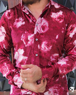 Cargar imagen en el visor de la galería, CAMISA MANGA LARGA ESTAMPADO TERCIOPELO VINO CON FLORES ROSAS
