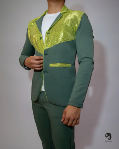 BLAZER SOLAPA V EXOTICO VERDE CEMENTO DETALLES DE LENTEJUELA EN HOMBROS