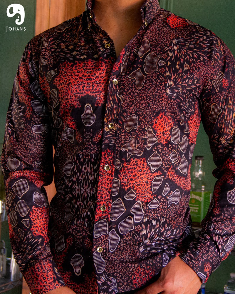 CAMISA MANGA LARGA ESTAMPADO CAFE ESCARABAJO ABSTRACTO