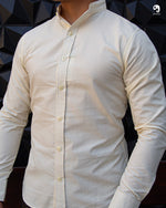 Cargar imagen en el visor de la galería, CAMISA MANGA LARGA CUELLO MAO COLOR BEIGE
