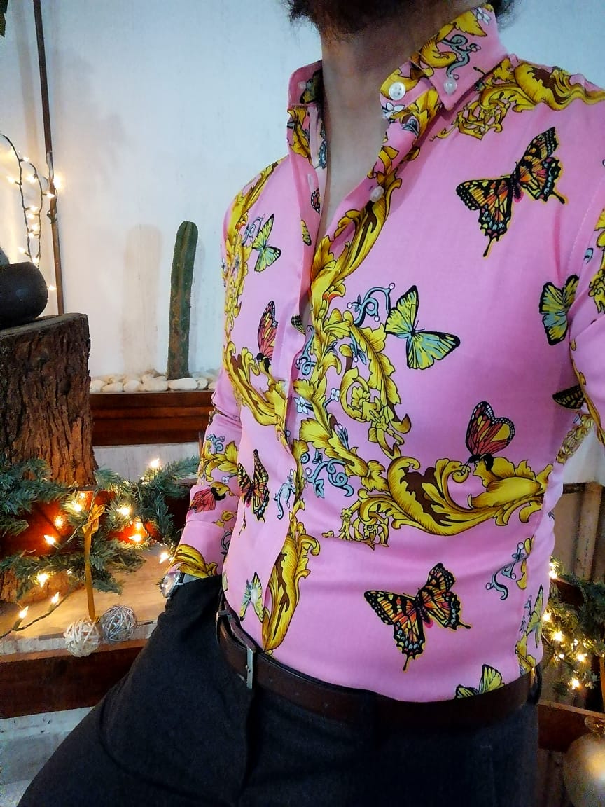 CAMISA MANGA LARGA ESTAMPADO ROSA MIX DE MARIPOSAS