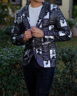 Cargar imagen en el visor de la galería, BLAZER SOLAPA V EXOTICO ANUNCIO DE PERIODICO EN COLOR NEGRO
