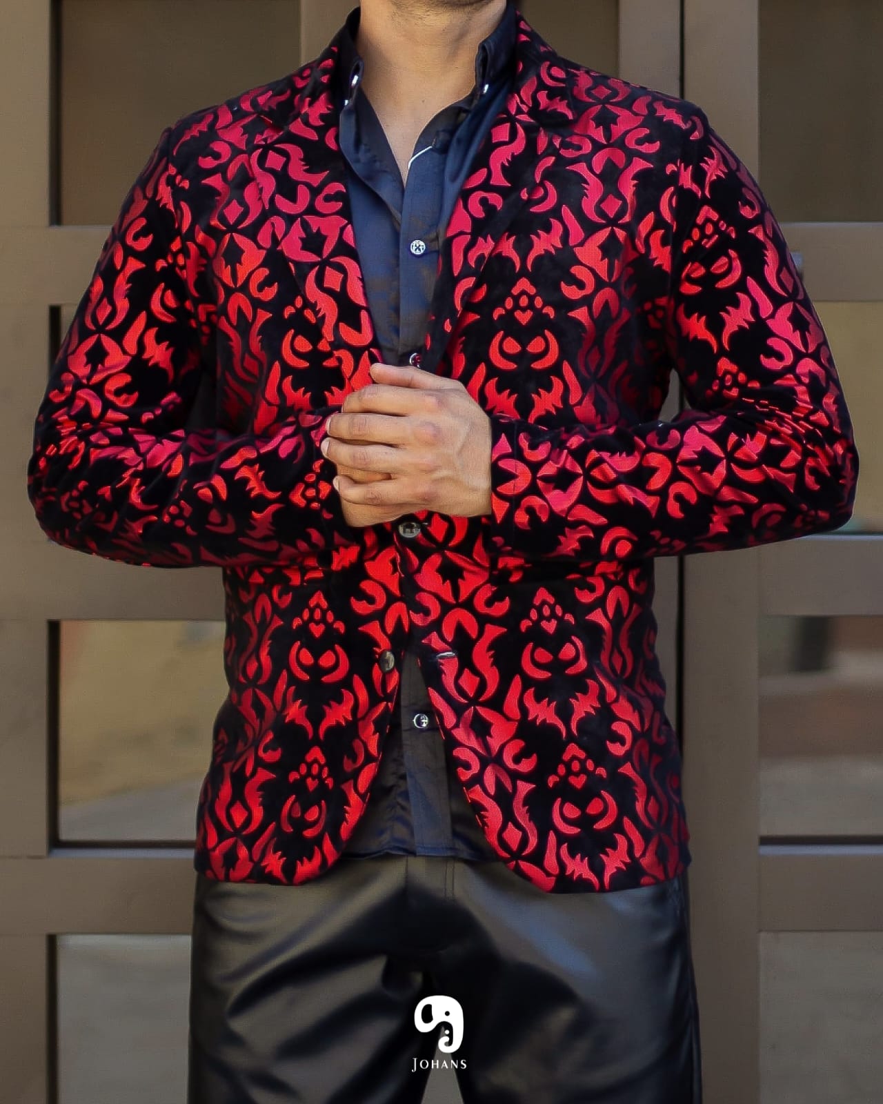 BLAZER SOLAPA V EXOTICO ROJO DISEÑO PAISLEY