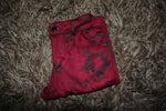 Cargar imagen en el visor de la galería, PANTALÓN EXOTICO TERCIOPELO ROJO ESTAMPADO DE FLORES
