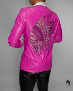 Cargar imagen en el visor de la galería, BLAZER SOLAPA V EXOTICO VINIPIEL ROSA Y BLANCO DETALLES DE PEDRERIA Y ESTOPEROLES
