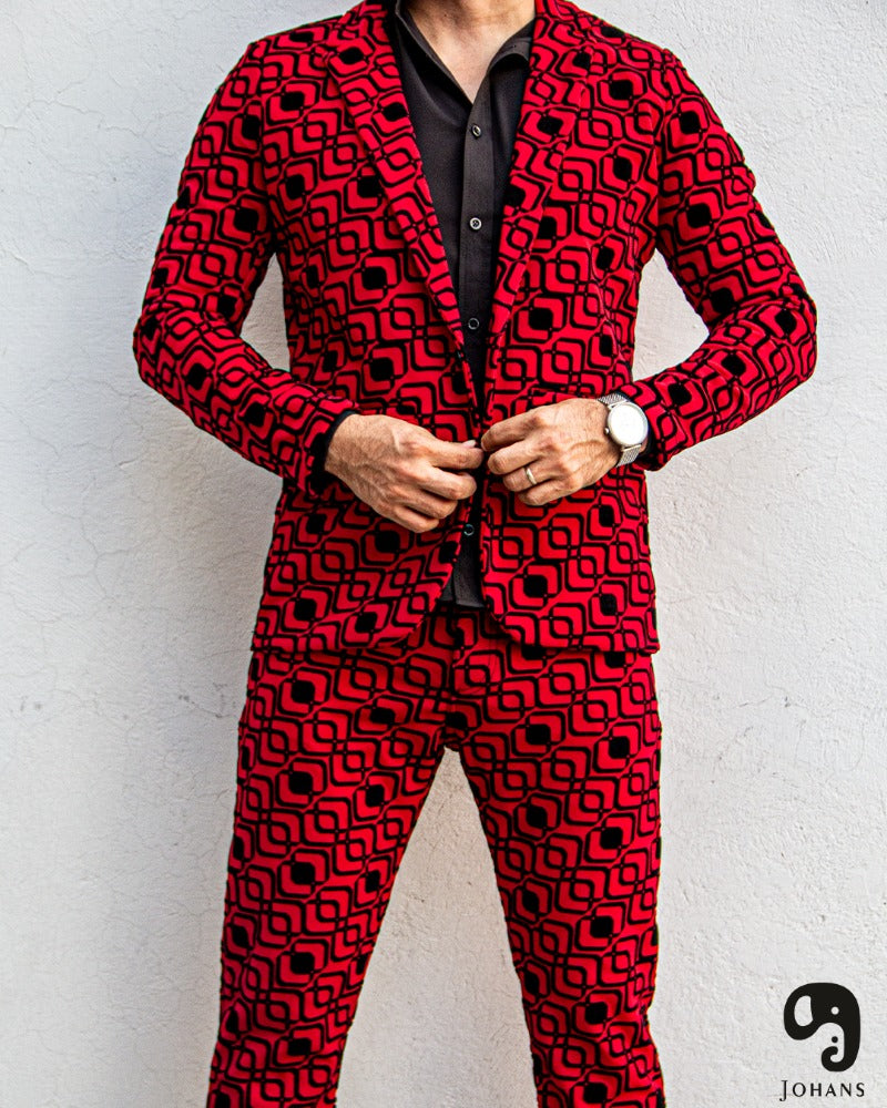 PANTALON EXOTICO ROJO CON CUADROS EN TERCIOPELO NEGRO