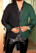 Cargar imagen en el visor de la galería, BLAZER SOLAPA V EXOTICO DUO VERDE CON NEGRO
