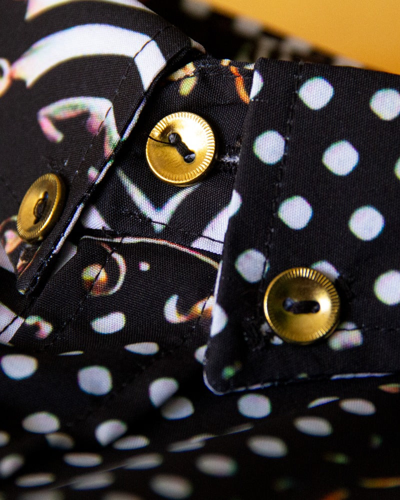CAMISA MANGA LARGA ESTAMPADO NEGRO CON DORADO SAFARI