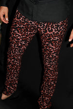 Cargar imagen en el visor de la galería, PANTALÓN EXOTICO CON DISEÑO DE LEOPARDO ROSA
