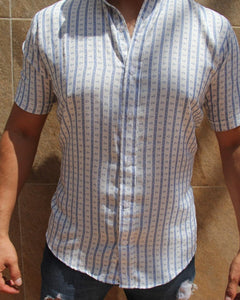 CAMISA MANGA CORTA ESTAMPADA ANCLAS CON RAYAS CLARAS