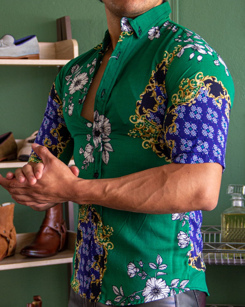 CAMISA MANGA CORTA ESTAMPADO VERDE CON ALGABOREADO AZUL Y DORADO