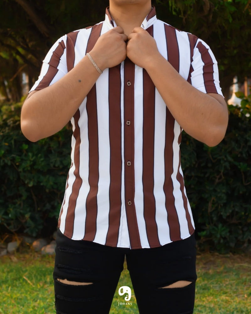 CAMISA MANGA CORTA RAYAS CAFE, NEGRO  Y BLANCO