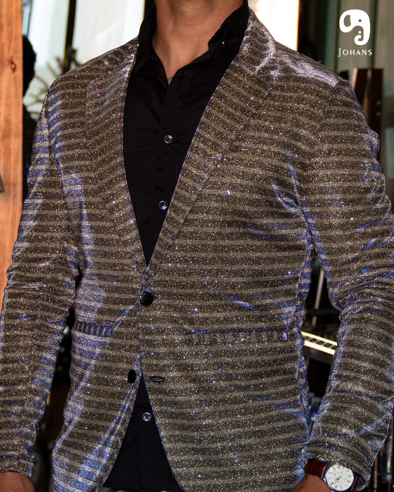 BLAZER SOLAPA V EXOTICO RAYAS MONOCROMATICAS BRILLOSAS