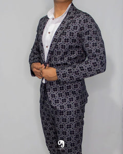 BLAZER SOLAPA V EXOTICO GRIS CON FLORES EN NEGRO
