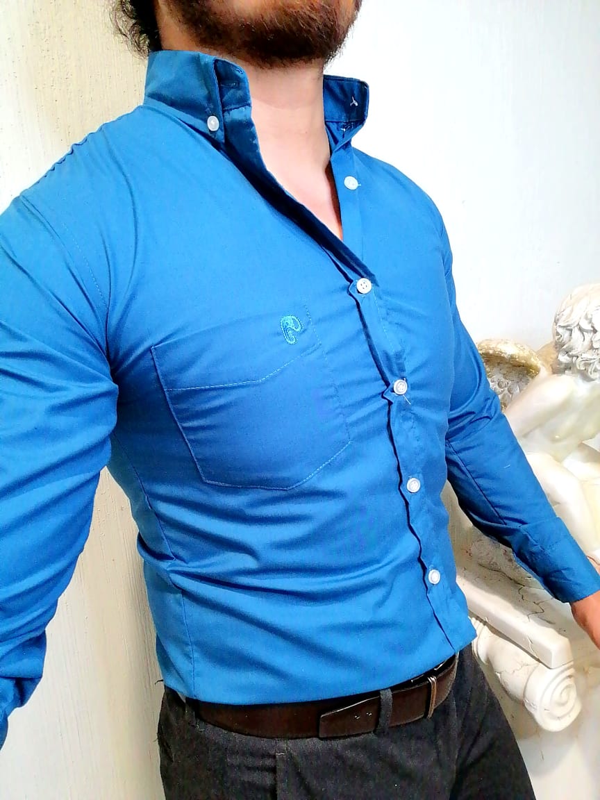 CAMISA MANGA LARGA LISA AZUL PETRÓLEO