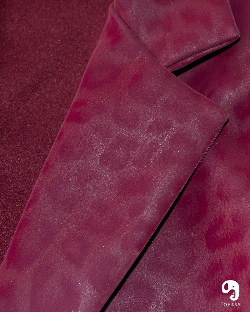 PANTALON EXOTICO VINIPIEL ANIMAL VINO