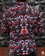 Cargar imagen en el visor de la galería, CAMISA MANGA LARGA ESTAMPADO NEGRA CARAS BLANCO Y  ROJO
