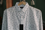 Cargar imagen en el visor de la galería, CAMISA MANGA LARGA ESTAMPADO BLANCA COCTEL
