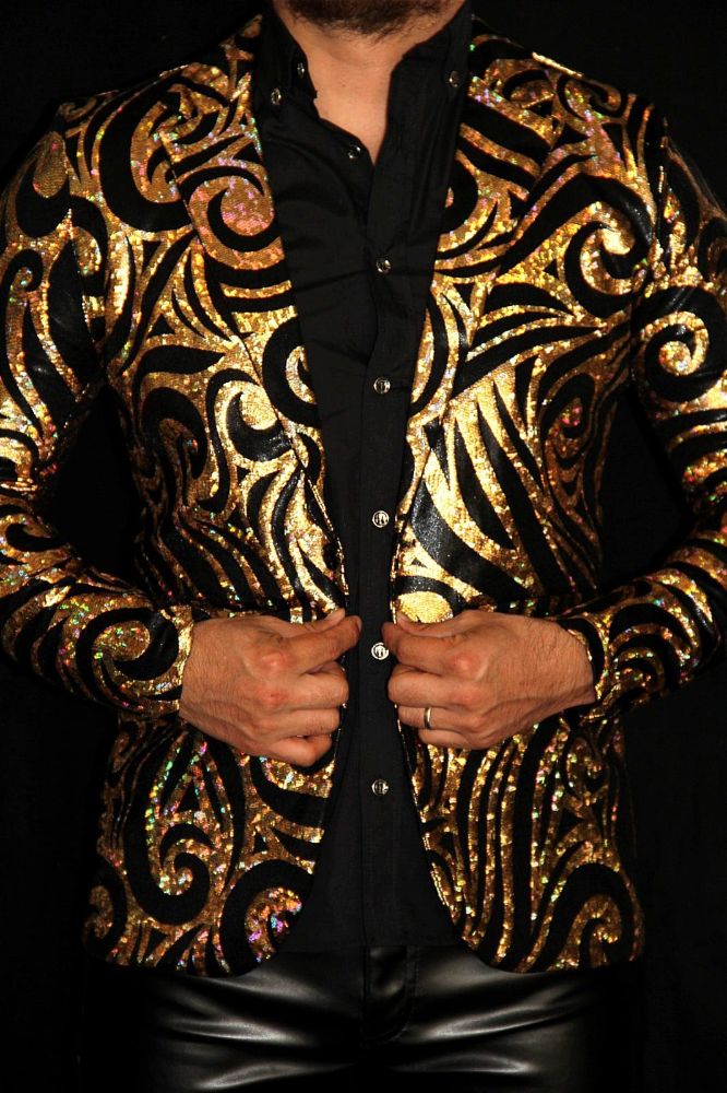 BLAZER SOLAPA V EXOTICO NEGRO CON CURVAS DORADAS