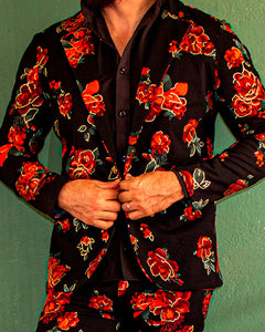 BLAZER SOLAPA V EXOTICO NEGRO CON FLORES ROJAS CON DORADO